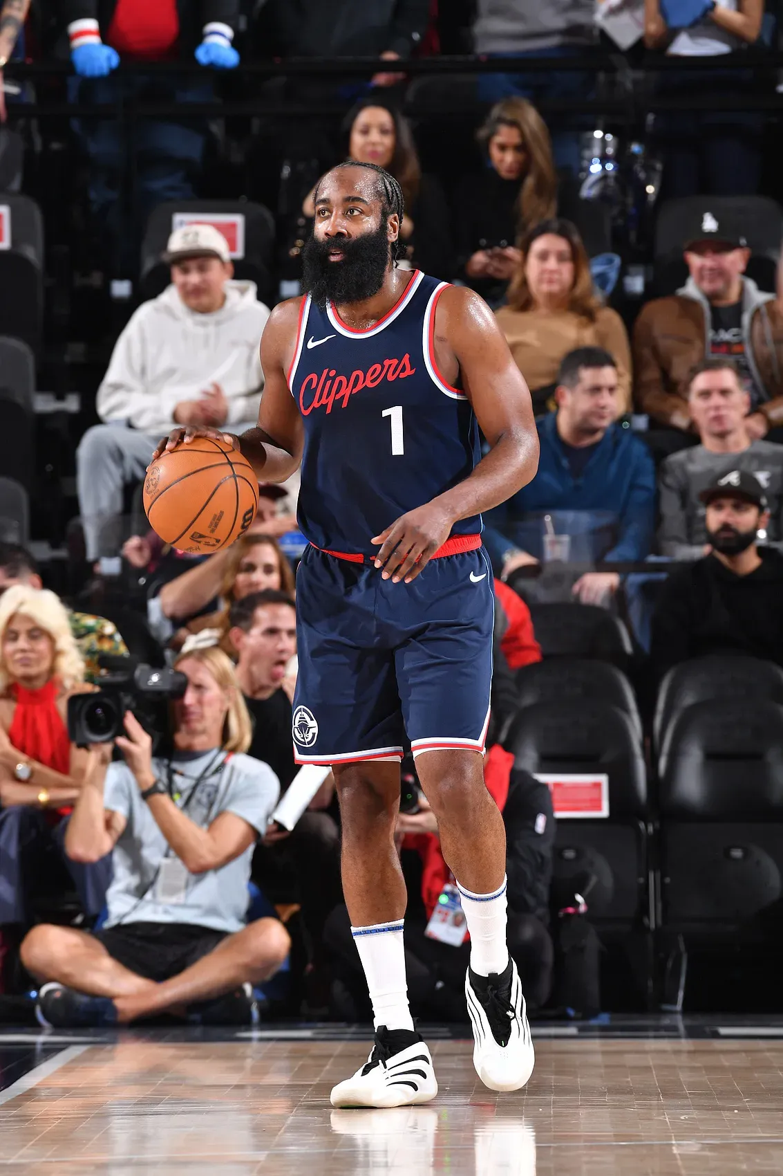 星空体育哈登连续五场比赛得分超过败北，C9不断突破！