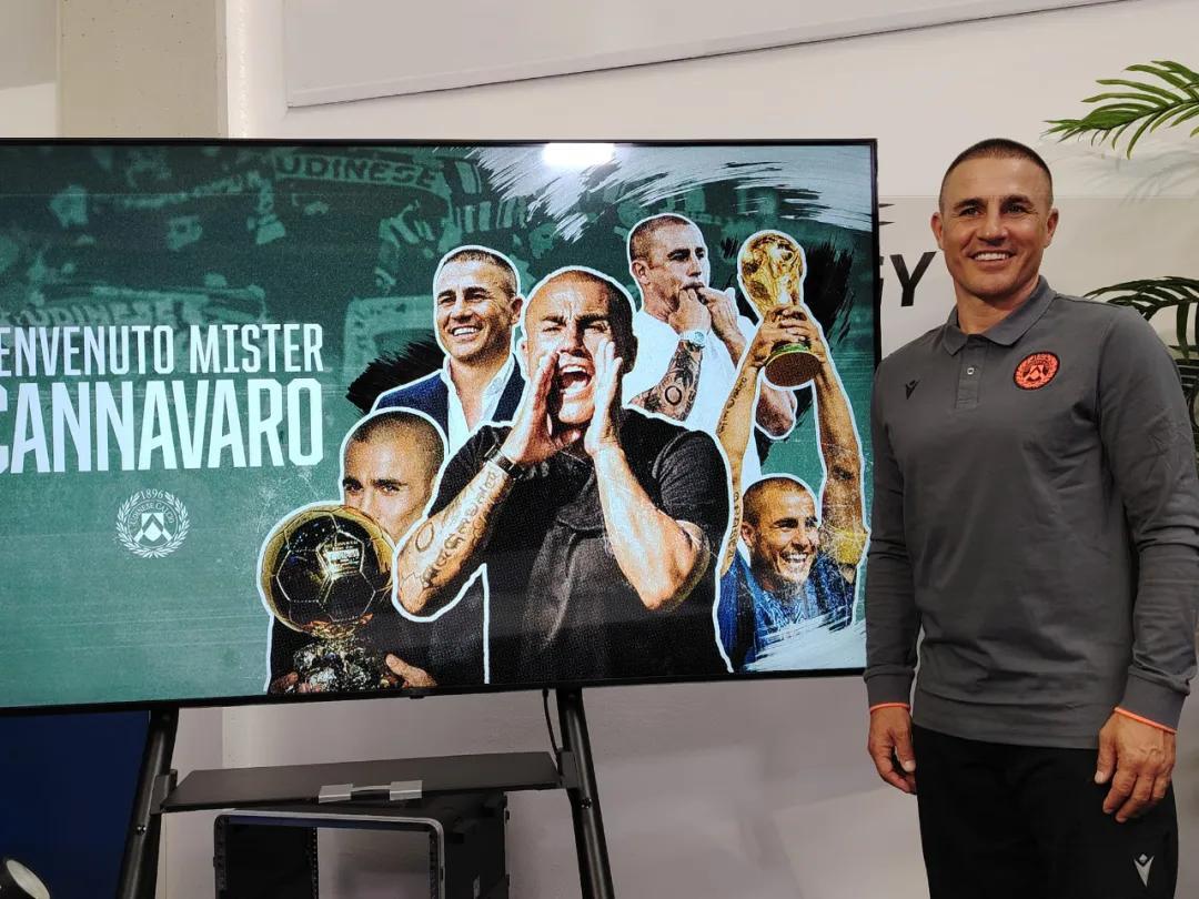 星空登录皇家马德里篮球队训练开放日，窗口期官宣签约引观众欢呼，欧冠在即，身体对抗强度拉满的简单介绍