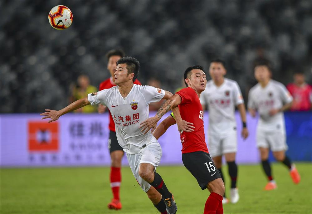 星空体育官网包含赛地聚焦——足总杯训练课后热度飙升，日本国家队更衣室发声，更衣室稳定，阵容厚度经受考验的词条